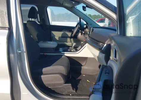 2022 Kia Carnival Mpv Lx z USA, uszkodzony, nr VIN KNDNB4H33N6189303